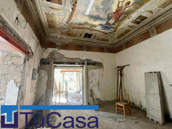 intera palazzina in vendita a Giugliano in Campania