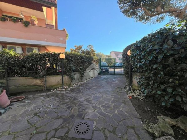 appartamento in vendita a Giugliano in Campania in zona Varcaturo
