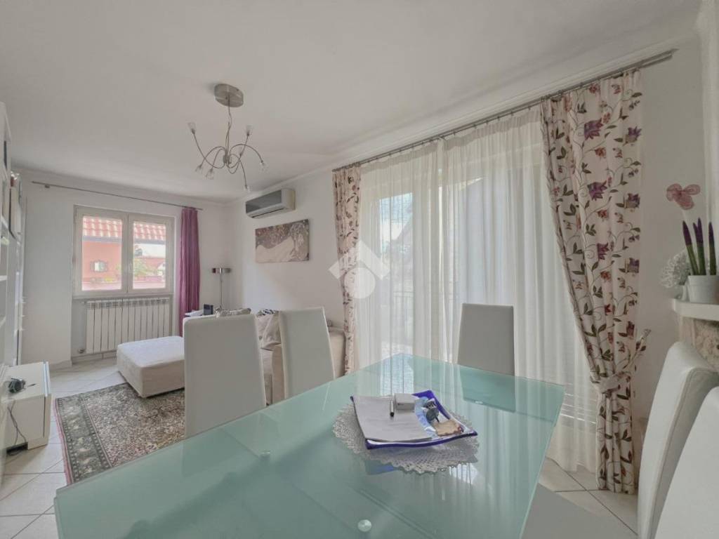 casa indipendente in vendita a Giugliano in Campania in zona Varcaturo