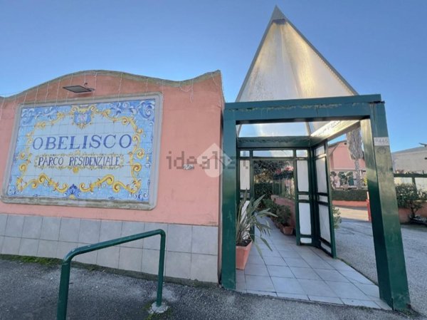 casa indipendente in vendita a Giugliano in Campania in zona Varcaturo