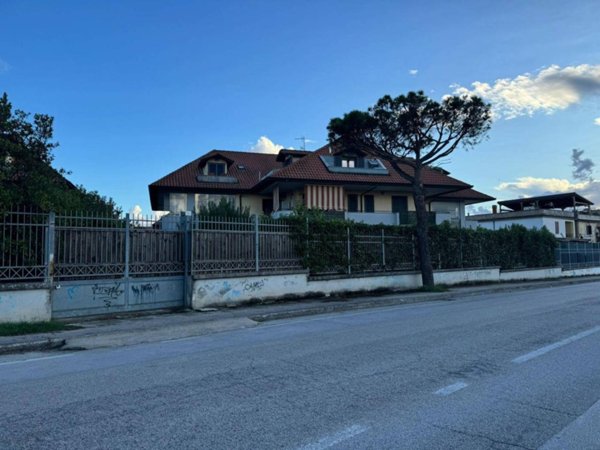 appartamento in vendita a Giugliano in Campania in zona Lago Patria