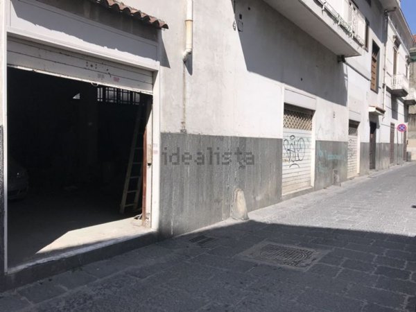 locale commerciale in vendita a Giugliano in Campania