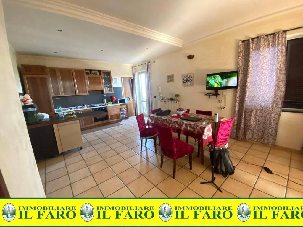 intera palazzina in vendita a Giugliano in Campania