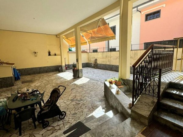 intera palazzina in vendita a Giugliano in Campania