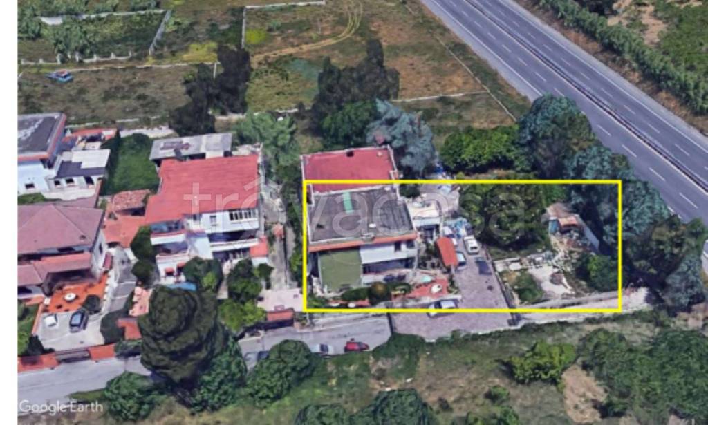 casa indipendente in vendita a Giugliano in Campania in zona Varcaturo