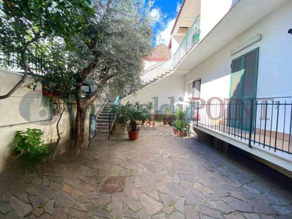 casa indipendente in affitto a Giugliano in Campania
