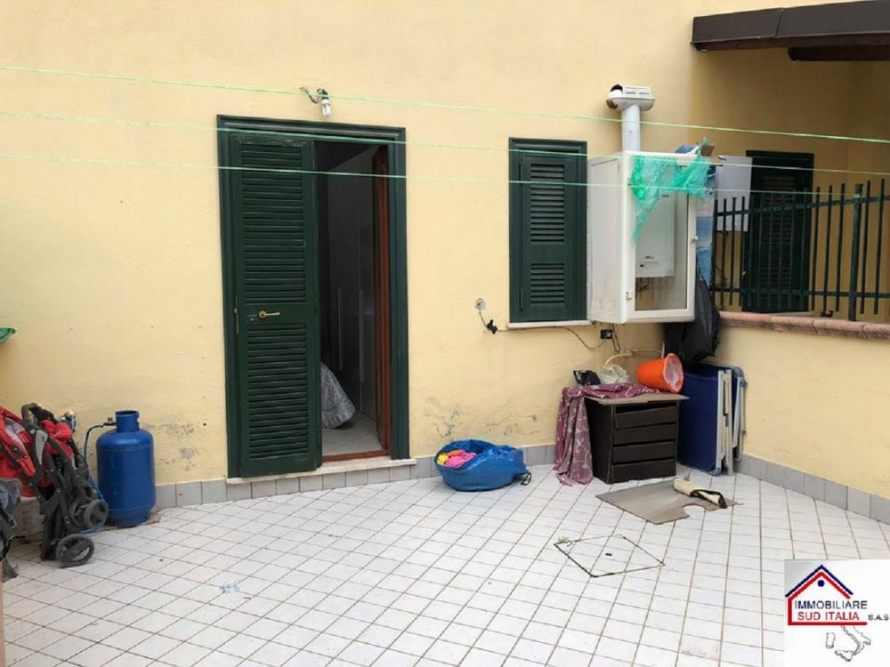 appartamento in vendita a Giugliano in Campania in zona Varcaturo