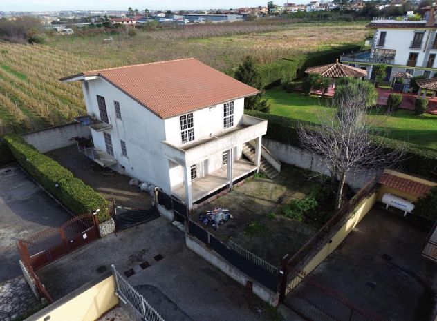 appartamento in vendita a Giugliano in Campania in zona Varcaturo