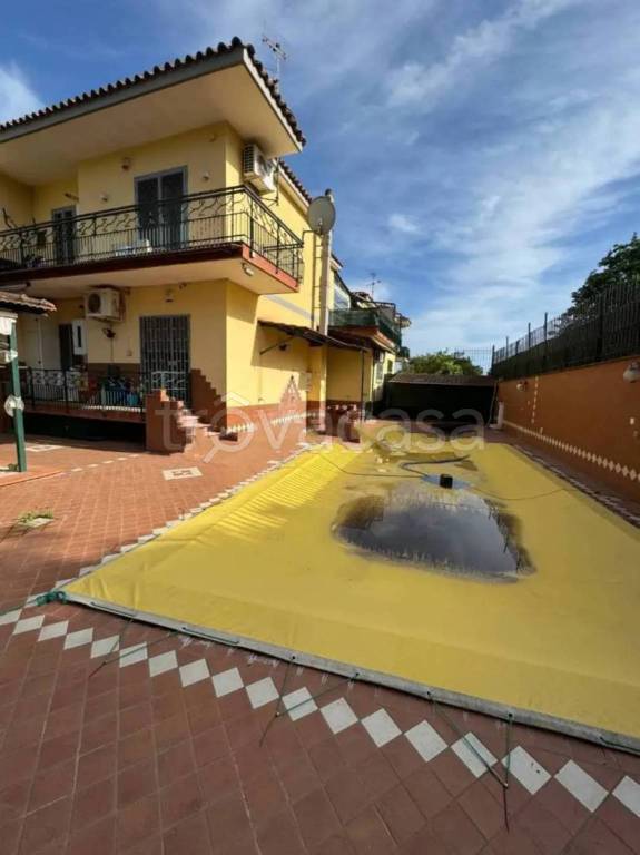 appartamento in vendita a Giugliano in Campania in zona Lago Patria