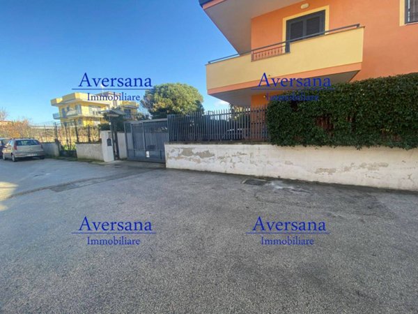 casa indipendente in vendita a Giugliano in Campania