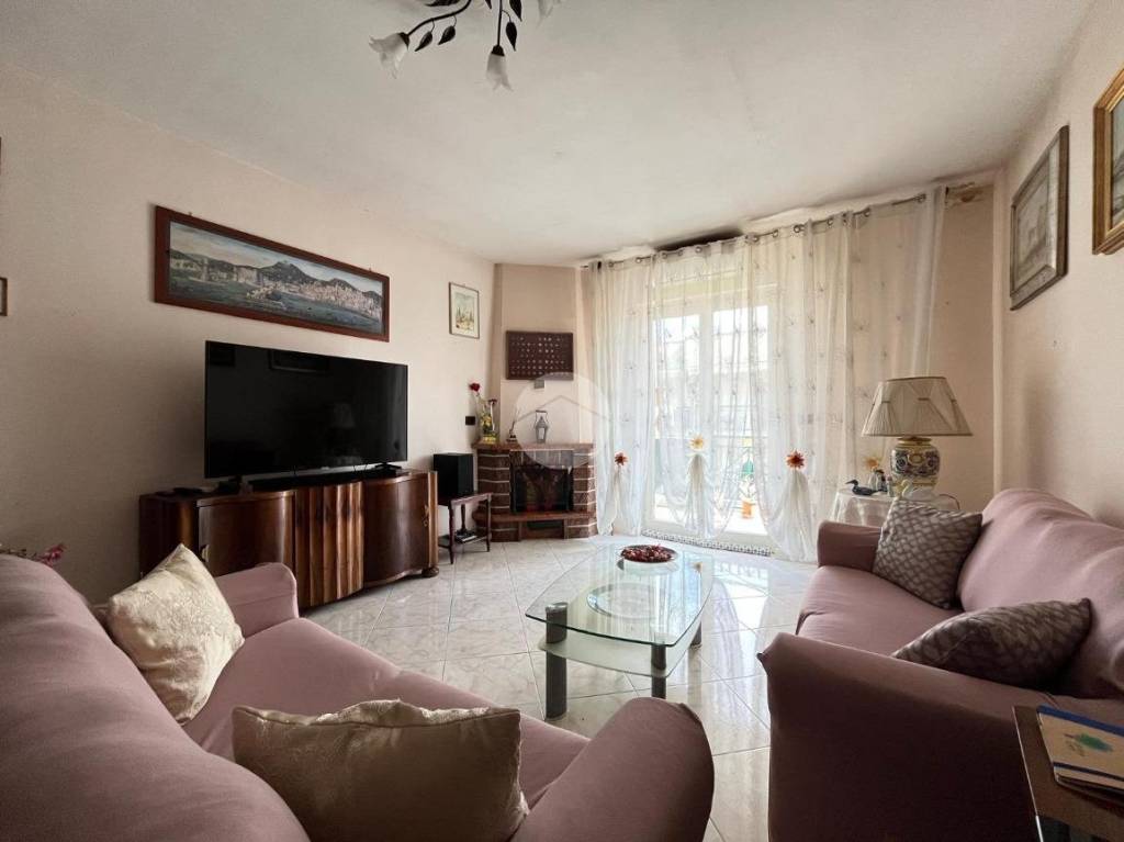appartamento in vendita a Giugliano in Campania