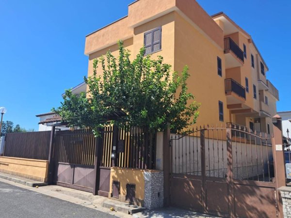 casa indipendente in vendita a Giugliano in Campania in zona Lago Patria