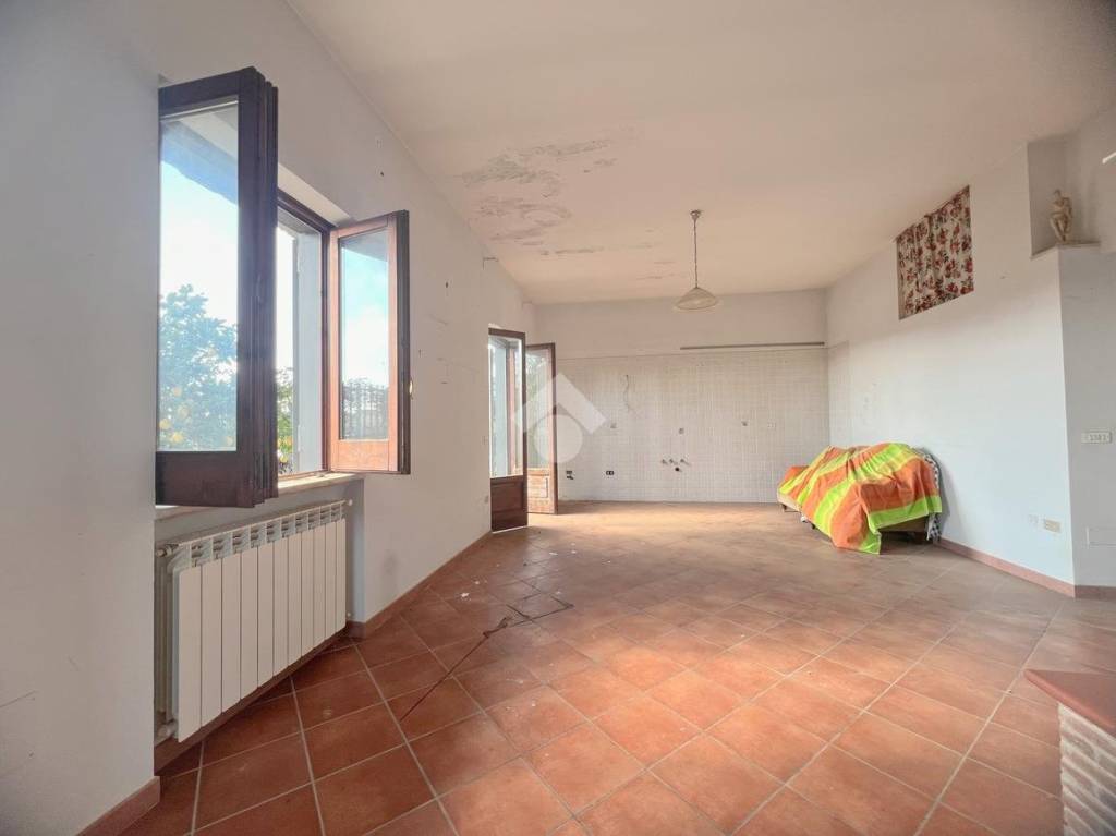 casa indipendente in vendita a Giugliano in Campania in zona Licola