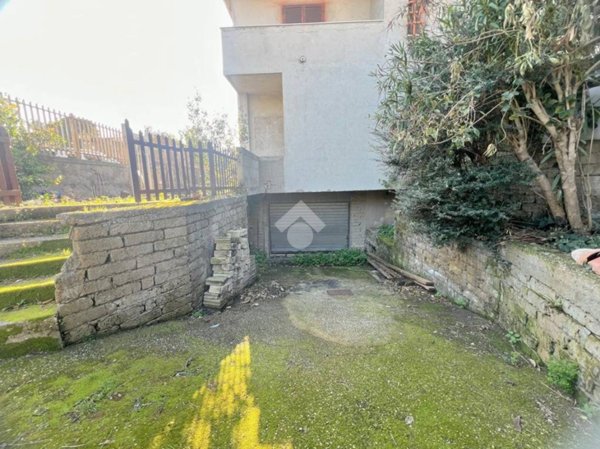 casa indipendente in vendita a Giugliano in Campania in zona Licola