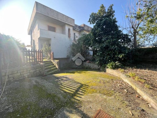 casa indipendente in vendita a Giugliano in Campania in zona Licola