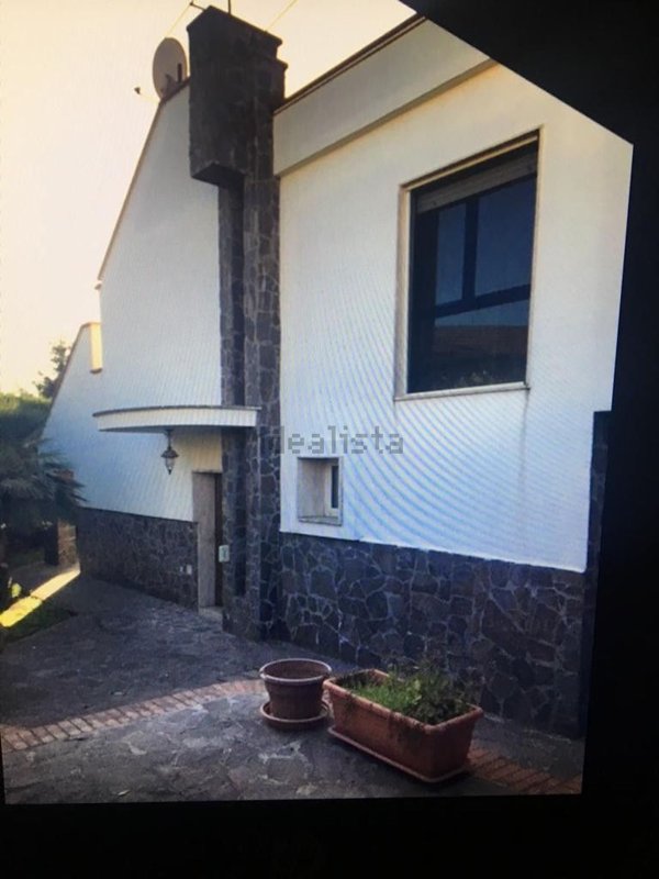 casa indipendente in vendita a Giugliano in Campania in zona Lago Patria