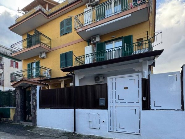 appartamento in vendita a Giugliano in Campania in zona Licola