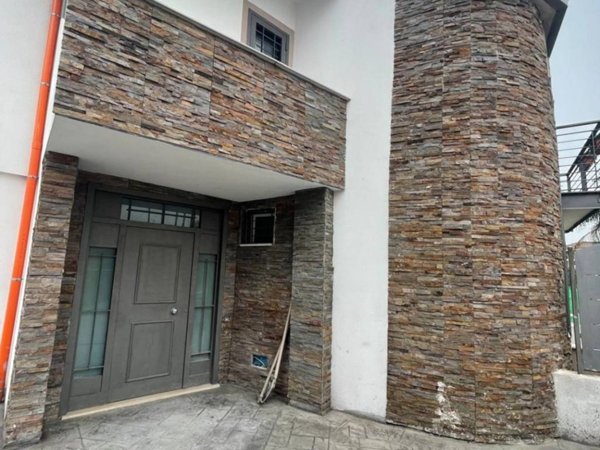 casa indipendente in vendita a Giugliano in Campania in zona Lago Patria