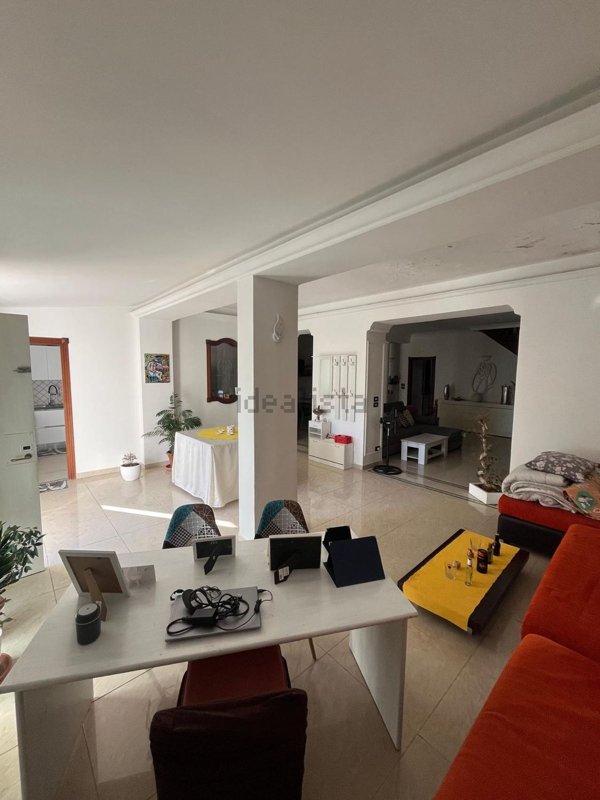 casa indipendente in vendita a Giugliano in Campania in zona Varcaturo
