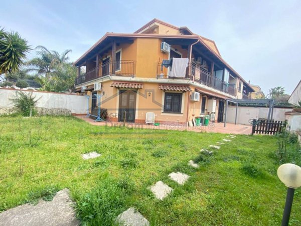 appartamento in vendita a Giugliano in Campania in zona Licola