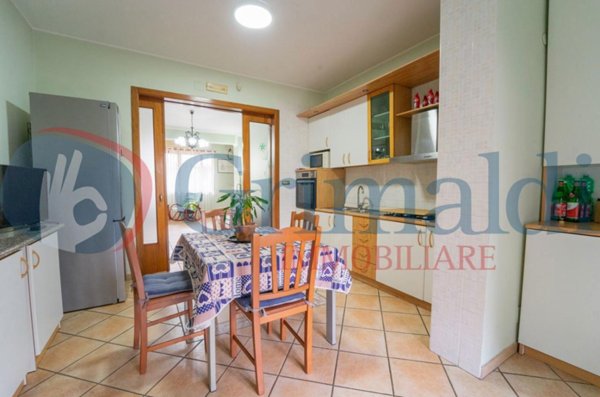 casa indipendente in vendita a Giugliano in Campania in zona Varcaturo