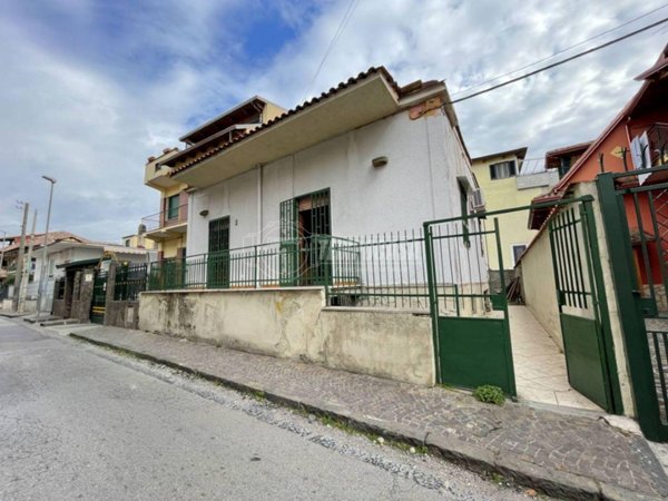 casa indipendente in vendita a Giugliano in Campania