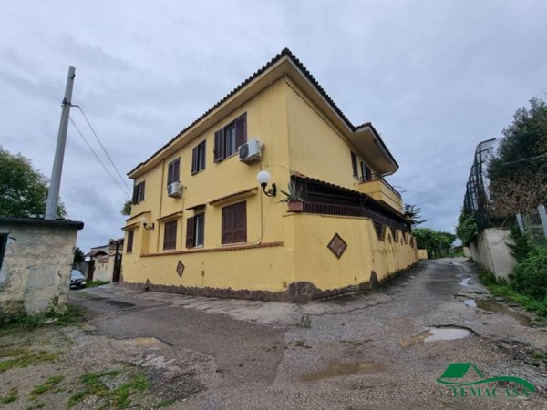 appartamento in vendita a Giugliano in Campania in zona Varcaturo