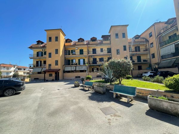 appartamento in vendita a Giugliano in Campania