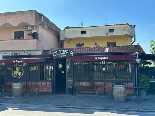 casa indipendente in vendita a Giugliano in Campania in zona Lago Patria