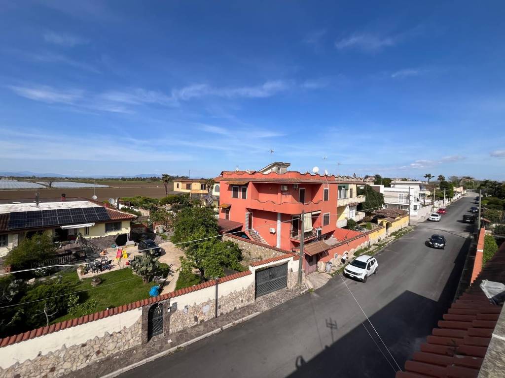 casa indipendente in vendita a Giugliano in Campania in zona Lago Patria