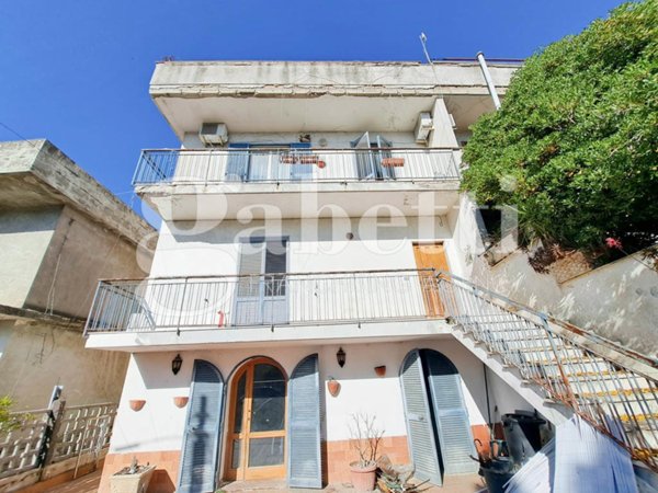 casa indipendente in vendita a Giugliano in Campania in zona Lago Patria
