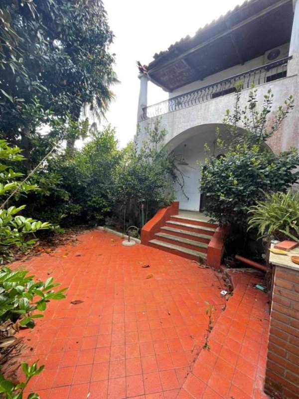 casa indipendente in vendita a Giugliano in Campania in zona Lago Patria