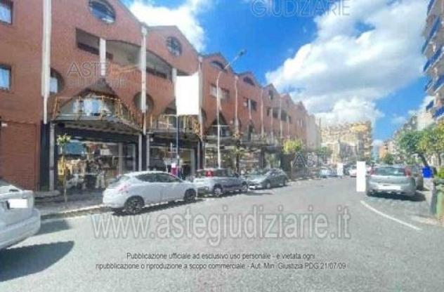 negozio in vendita a Giugliano in Campania