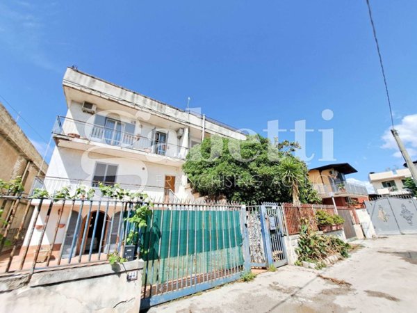 casa indipendente in vendita a Giugliano in Campania in zona Lago Patria
