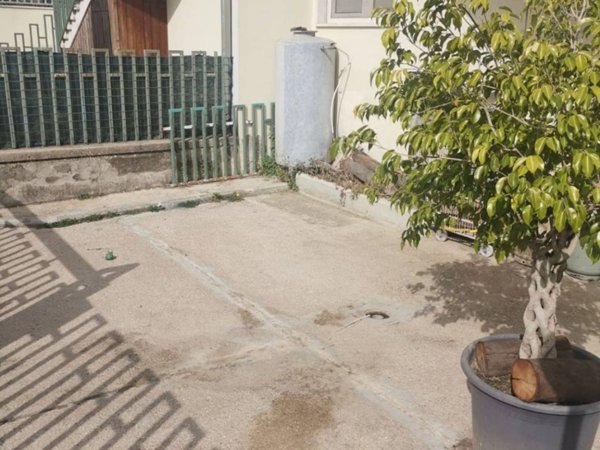 appartamento in vendita a Giugliano in Campania in zona Licola