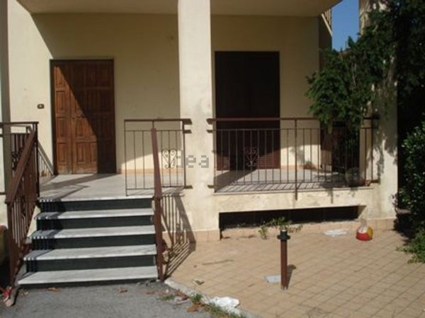 casa indipendente in vendita a Giugliano in Campania in zona Licola