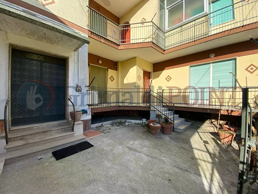 casa indipendente in vendita a Giugliano in Campania