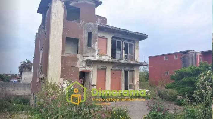 casa indipendente in vendita a Giugliano in Campania in zona Licola