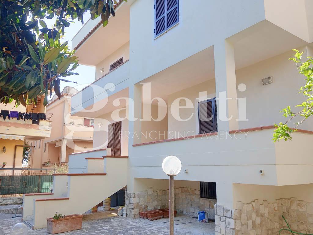 casa indipendente in vendita a Giugliano in Campania in zona Lago Patria
