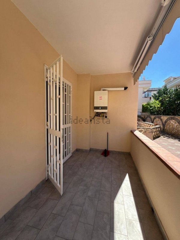 casa indipendente in vendita a Giugliano in Campania in zona Lago Patria