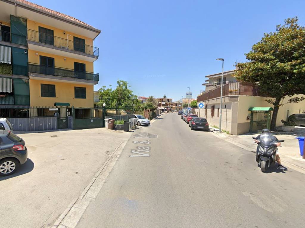 negozio in vendita a Giugliano in Campania