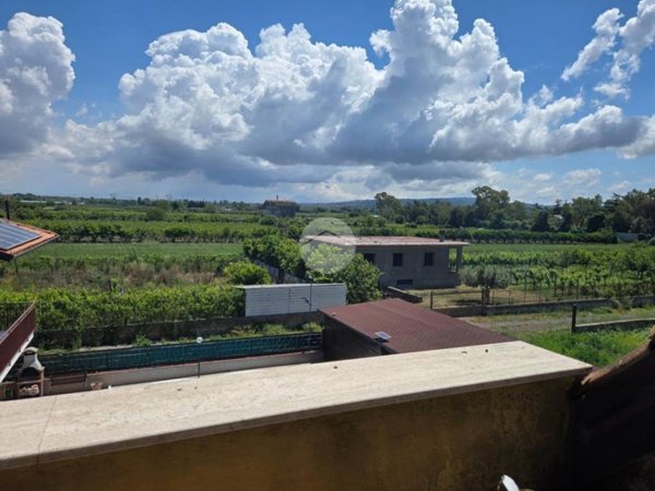 appartamento in vendita a Giugliano in Campania in zona Varcaturo