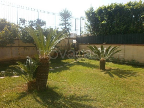 casa indipendente in vendita a Giugliano in Campania in zona Licola