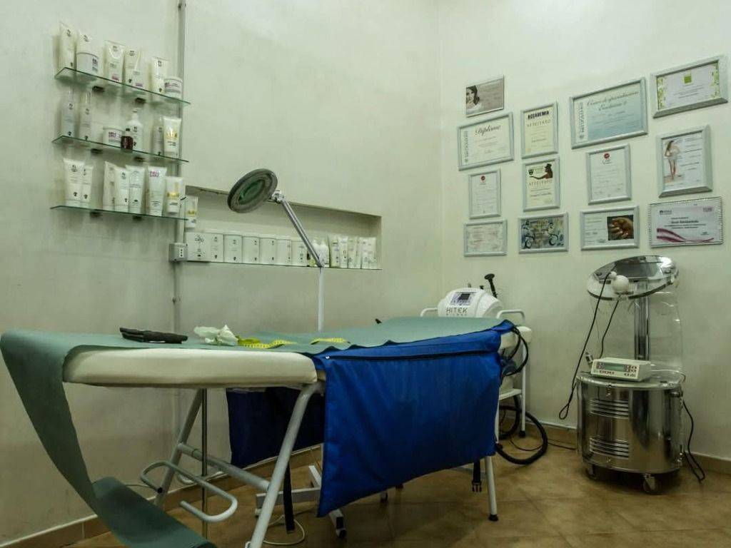 negozio in vendita a Giugliano in Campania