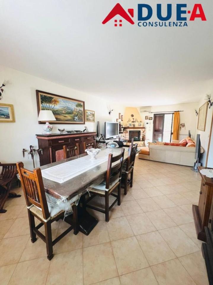 casa indipendente in vendita a Giugliano in Campania in zona Licola