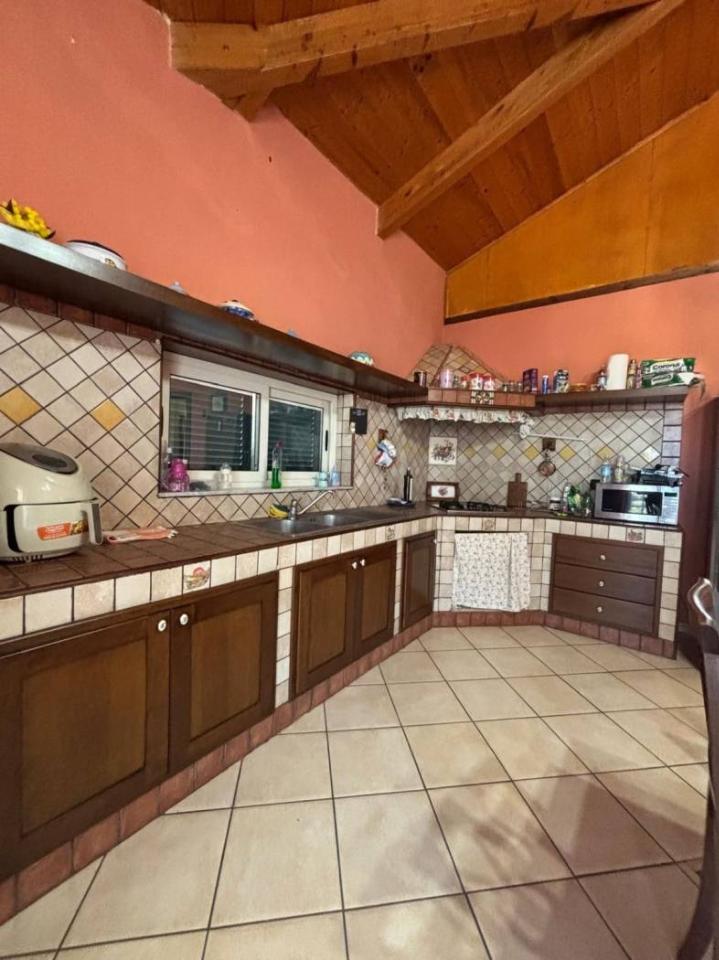 casa indipendente in vendita a Giugliano in Campania in zona Varcaturo
