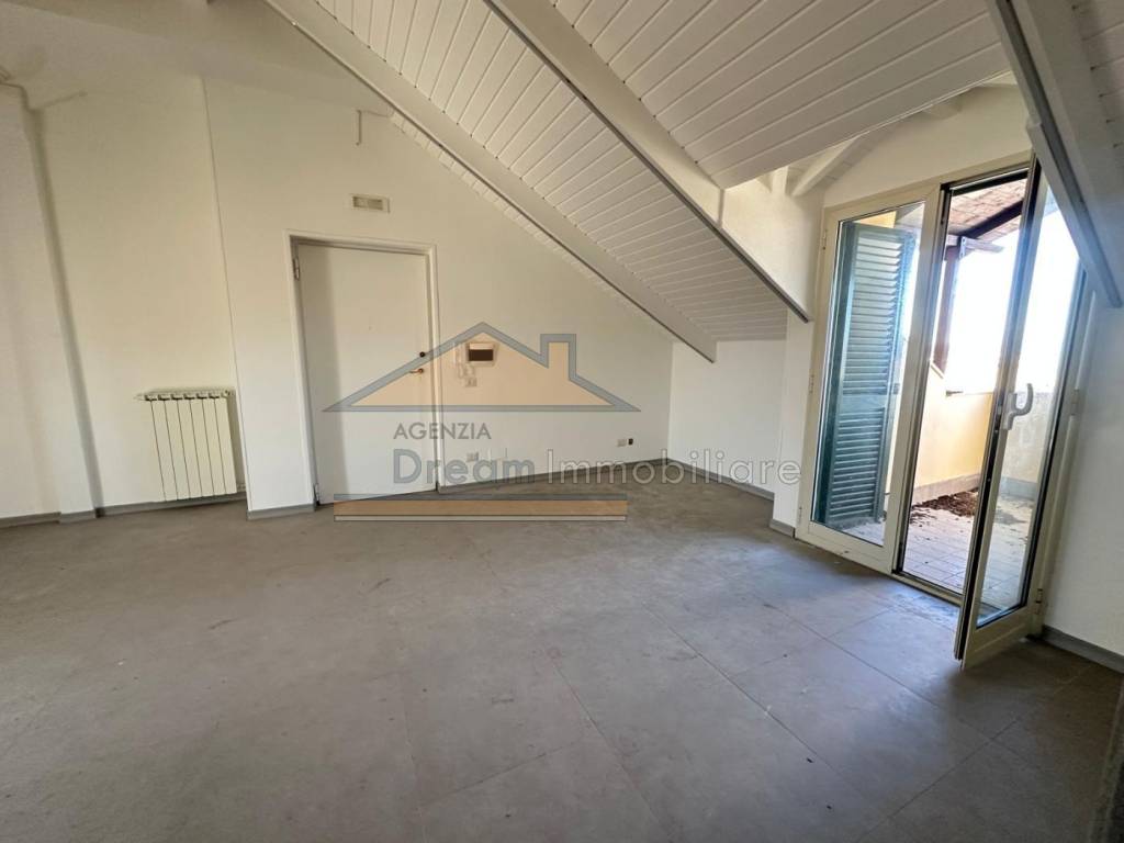 attico in vendita a Giugliano in Campania