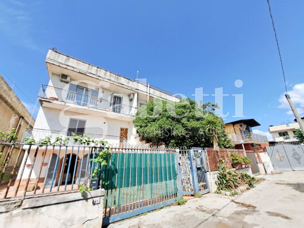 casa indipendente in vendita a Giugliano in Campania in zona Lago Patria