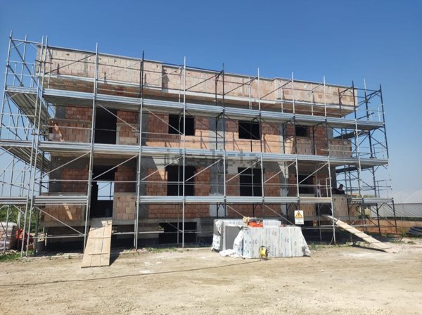 casa indipendente in vendita a Giugliano in Campania in zona Varcaturo