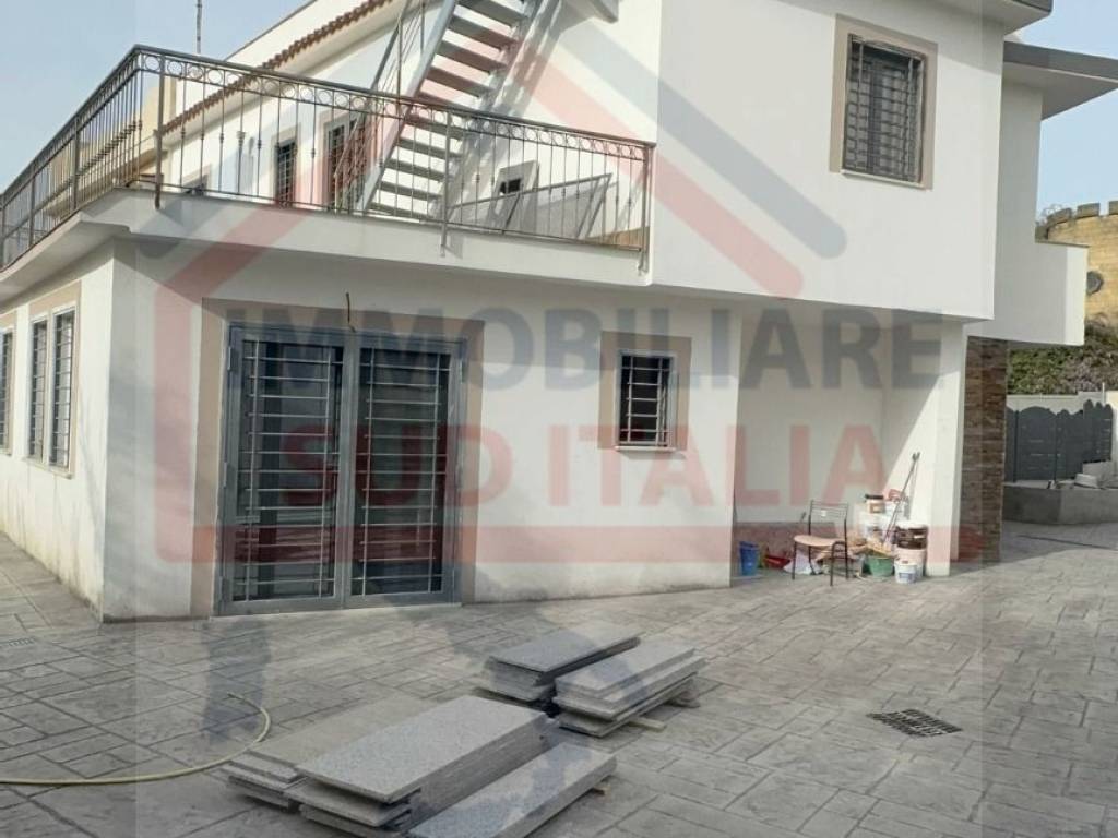 casa indipendente in vendita a Giugliano in Campania in zona Lago Patria